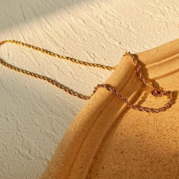 18K Gold Plated Minimalistic Rope Chain Matinee Necklace - Picture 1 of 8